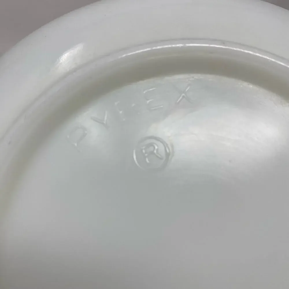 Pyrex white glass ribbed mixing bowl vintage #31 - Picture 2 of 8